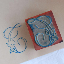 アンティーク 刺繍用スタンプ イニシャルC花文字. [Si085] 2枚目の画像
