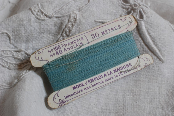 アンティーク糸  ア・ラ・レーヌ　シルク紙製糸巻き　ブルー系 2枚目の画像