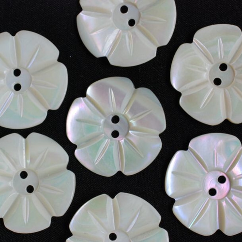 アンティーク シェルボタン 貝ボタン お花1つ. ボタン