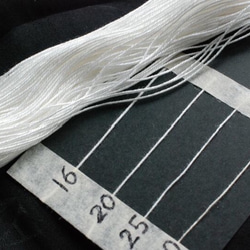 アンティーク糸 #18 DMCのアブローダー 1かせ（70m） 9枚目の画像