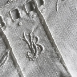 アンティークワンピース リメイク用刺繍布 コットンリネンワンピース B 2枚目の画像