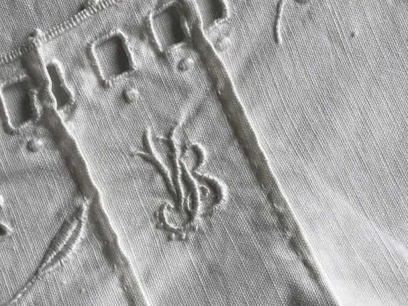 アンティークワンピース リメイク用刺繍布 コットンリネンワンピース B 2枚目の画像