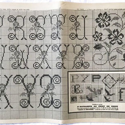 1967年刺繍図案集「刺繍のすべて」TOUTE LA BRODERIE  18周年記念版 全34ページ. 2枚目の画像