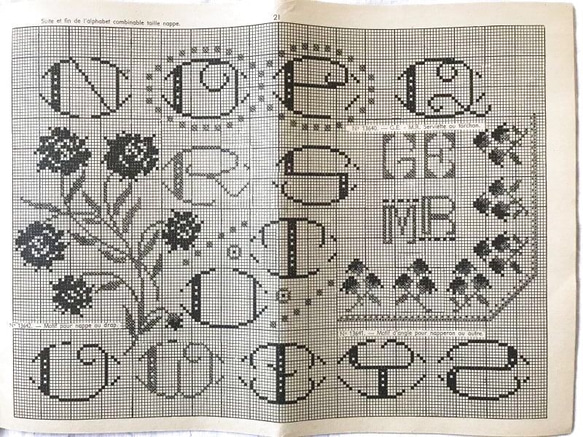 1967年刺繍図案集「刺繍のすべて」TOUTE LA BRODERIE  18周年記念版 全34ページ. 3枚目の画像