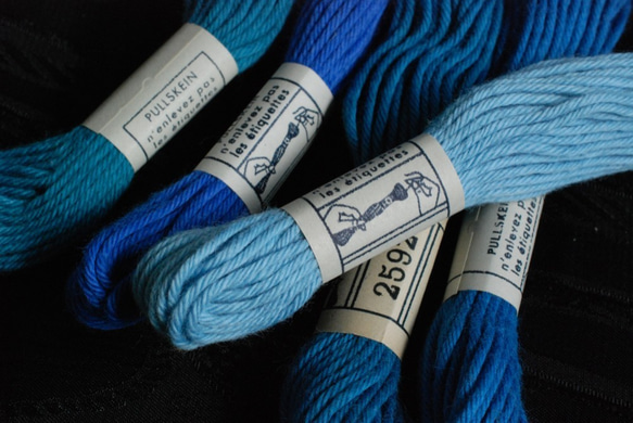 DMC刺繍糸 #2825(右端)ブルー系 8枚目の画像