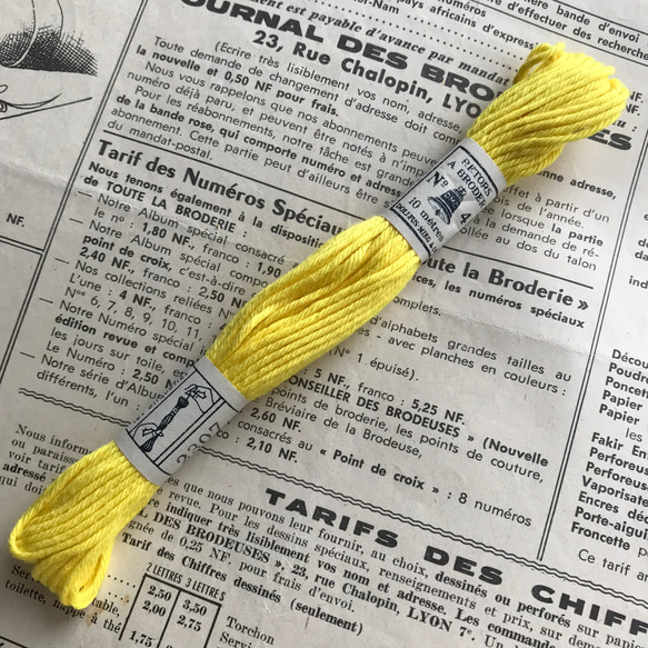DMC刺繍糸 #2307(右から2番目)黄～白系 2枚目の画像