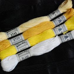 DMC刺繍糸 #2307(右から2番目)黄～白系 5枚目の画像