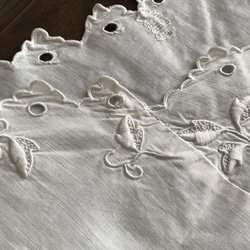 フランスアンティーク　コットンワンピース　白糸刺繍とカットワーク 5枚目の画像