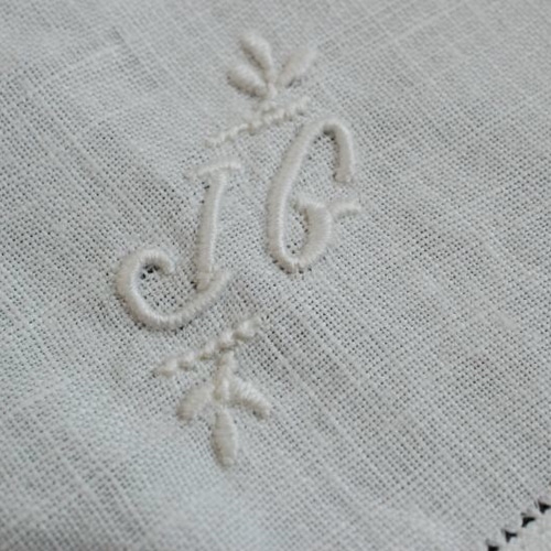送料込 ⭐︎ フランス アンティーク モノグラム リネン 刺繍 セット フランス アンティーク モノグラム＆モチーフ 花刺繍 セット