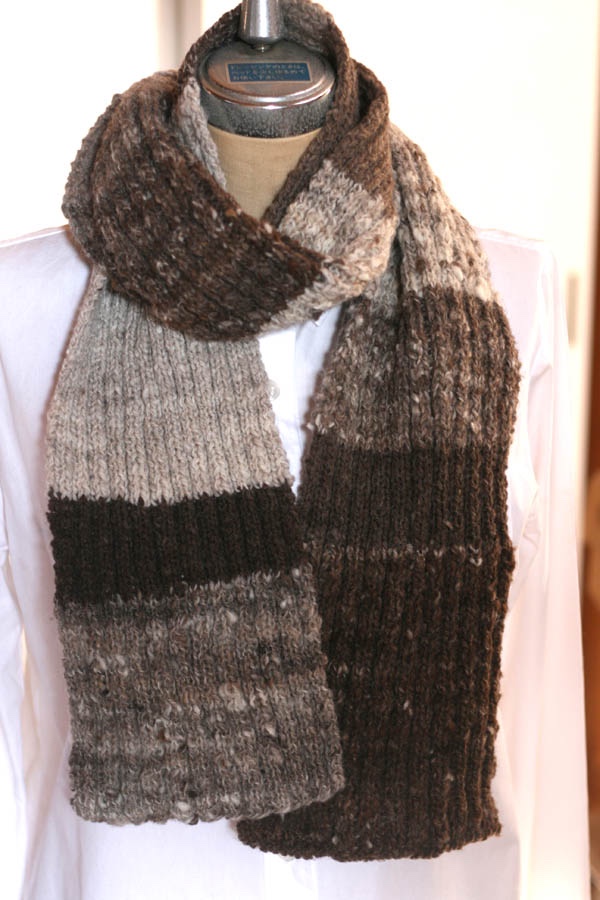 手紡ぎ　手編みのマフラー 12,320円