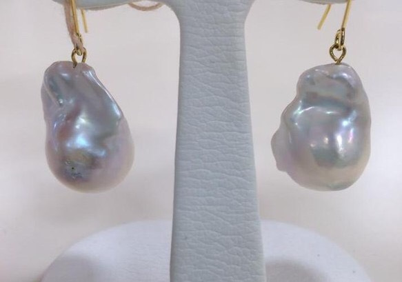 CELINE パールピアス CELINE】セリーヌ 人気 バロック トリオンフ パール ピアス