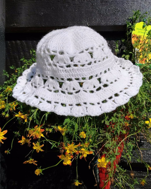 手織り純毛〜英国スタイルの花の帽子〜*大間ヨーロッパミリアンペア手作りのカスタムウール*オーストリア製 1枚目の画像