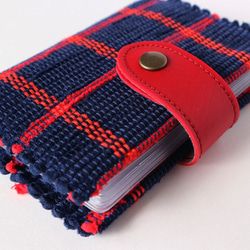 【裂き織】カードケース20ポケット付　紺×赤ライン　手織り 3枚目の画像