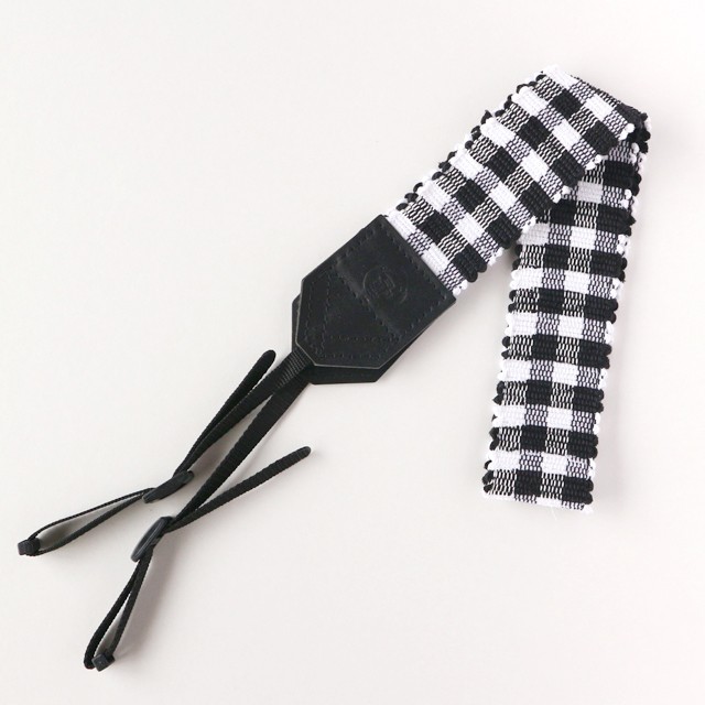 【裂き織】カメラストラップ　黒チェック