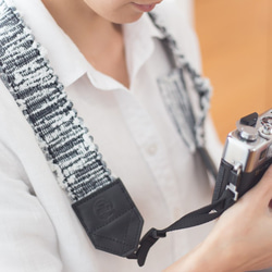 ＊受注生産＊【裂き織】カメラストラップ　デニム　Lot.301 グレー　手織り 2枚目の画像