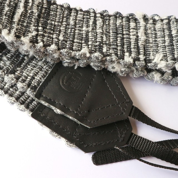 ＊受注生産＊【裂き織】カメラストラップ　デニム　Lot.301 グレー　手織り 3枚目の画像