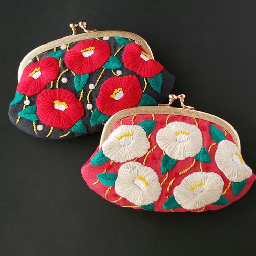 冬の花 椿の刺繍がま口財布 刺繍ポーチ リネン がま口 EFFüE エッフェ