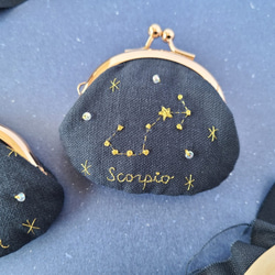 星座の刺繍がま口 夜空 星空 ビーズ キラキラ 夏 アクセサリーケース 3枚目の画像