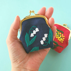 刺繍がま口 すずらん リネン 手刺繍 4枚目の画像