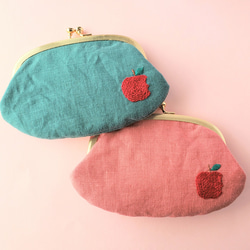 亮紅蘋果刺繡包，手工刺繡包，亞麻 第2張的照片
