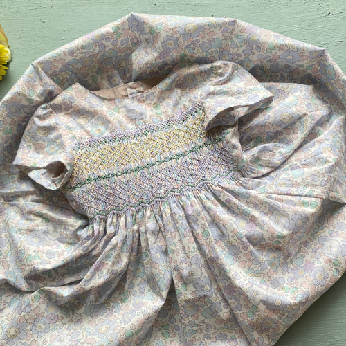 【試着のみ】リバティ　ローズザンジー　カシュクールワンピース　スモッキング刺繍 181843379_o4.jpg?