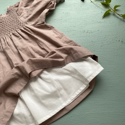 バックスモッキング刺繍&ボリューム袖のワンピース♬ 子供服 pratolina