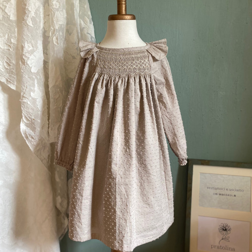 フリル襟andスモッキング刺繍ドットミニヨンワンピース❤︎ 子供