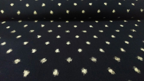 久留米絣】生地〈十立ち水玉/濃紺〉※1m～ 生地 久留米かすりの野村織物