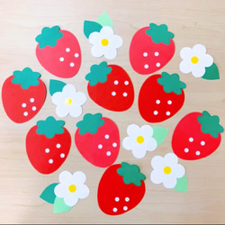 【壁面飾り】いちご摘み楽しいな 壁面飾り】いちご摘み楽しいな