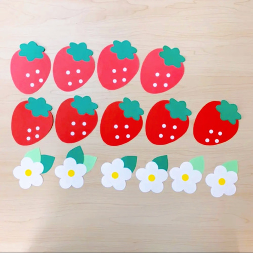 【壁面飾り】いちご摘み楽しいな 壁面飾り】いちご摘み楽しいな