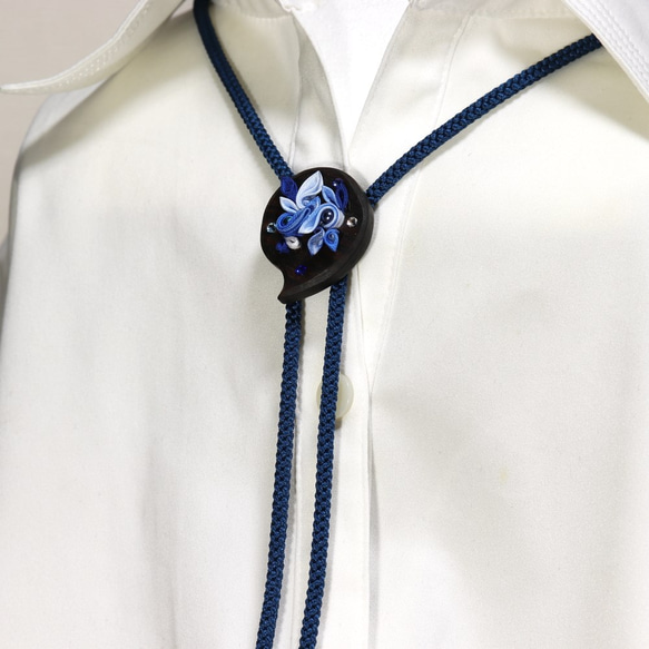 旋鈕工作環領帶&lt;藍色&gt;烏木絲綢 第2張的照片