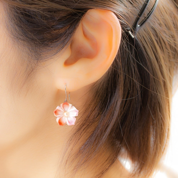 つまみ細工*桔梗のピアス/イヤリング＜ラベンダー＆グリーン＞ ピアス  