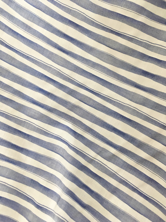 【よろけ織  青×白ボーダー】播州織　シャツ　ブラウス　生地 1枚目の画像
