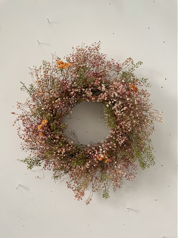 flower wreath   かすみ草  オレンジ グリーン ナチュラル ドライフラワー リース フラワー 1枚目の画像