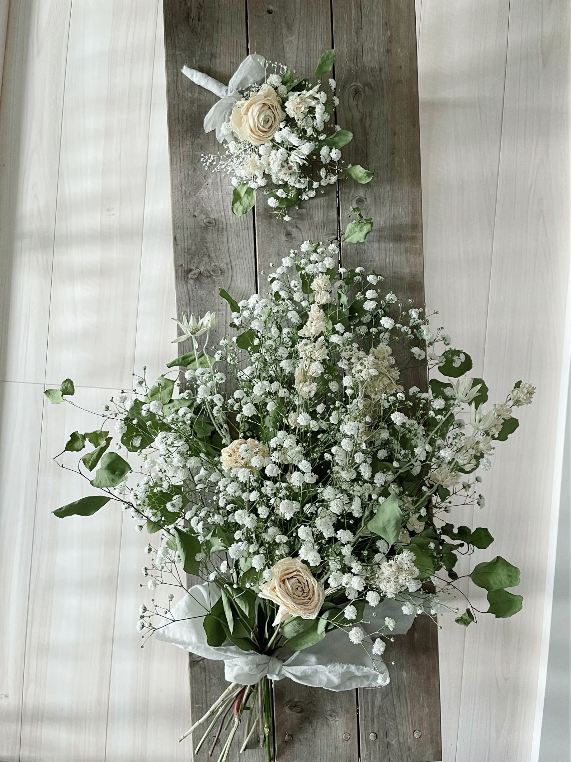 flower bouquet swag ＋ boutonniere かすみ草 ユーカリ ウェディング  