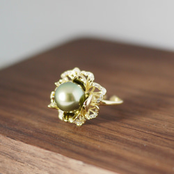 淡黃綠大溪地黑珍珠戒指,可調校開口戒指,925純銀鍍黃金,華麗花朵設計戒指,光澤佳 第3張的照片