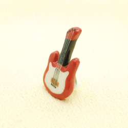 ＜陶器/楽器＞4弦ギター帯留め（赤） 3枚目の画像