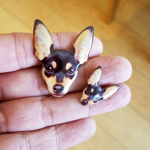 ミニチュアピンシャー（立ち耳バージョン）【Sサイズ】ピンバッジ