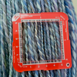 tenna + 手つむぎ毛糸 手紡ぎ糸　ハンドスパン メリノウール ふんわり　約80g #1338 5枚目の画像