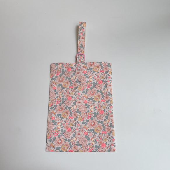 リバティベッツィのシューズ袋☆