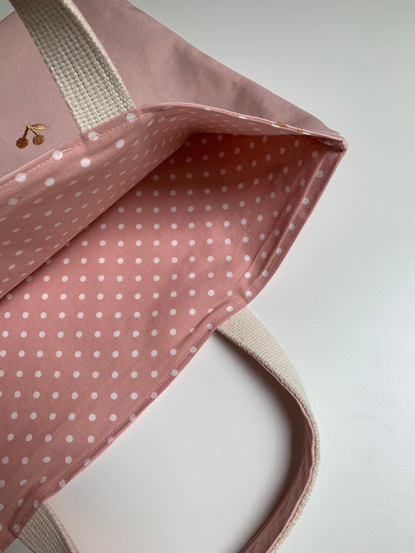 さくらんぼ刺繍ピンクのレッスンバッグ◇入園入学に 2枚目の画像
