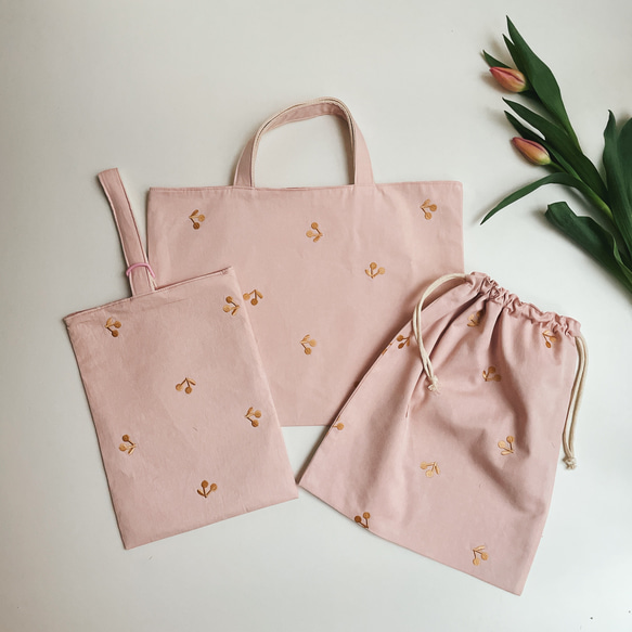 お得な3点セット✩さくらんぼ刺繍 ピンク レッスンバッグ 巾着袋 