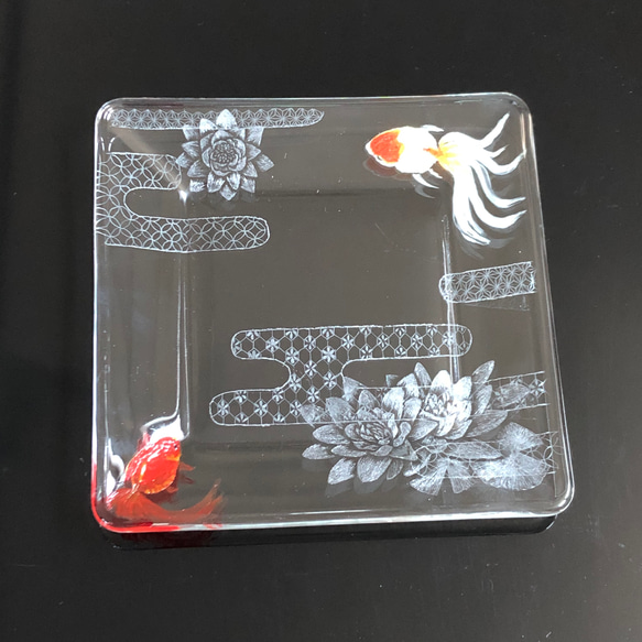 金魚と蓮のガラス皿 5枚目の画像