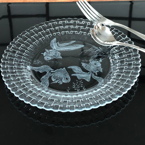 金魚のガラス皿 A 中皿 クリス 通販 8608236｜Creema(クリーマ