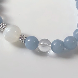 【再販】月の光の石「ムーンストーン」＆天使の石「エンジェライト」の天然石ブレスレット 3枚目の画像