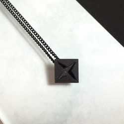 簡約型格3D打印黑鋼鑽石形項鏈 第1張的照片
