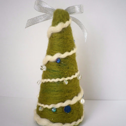 羊毛のミニクリスマスツリー 3枚目の画像