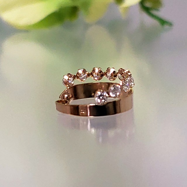 K10（刻印入）イヤーカフ華やかに華奢に輝きます。（CZ）