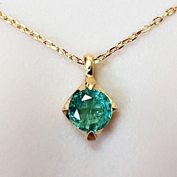 大粒エメラルド約1.0ct ダイヤモンド K18 刻印 ペントップ 楽天市場】【GW超SALE 最大20％OFFクーポン5/6迄】18金 ペンダント