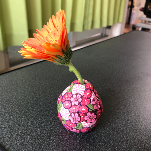 ポリマークレイ 小さな花瓶 一輪挿し・花瓶・花器 ベタービー